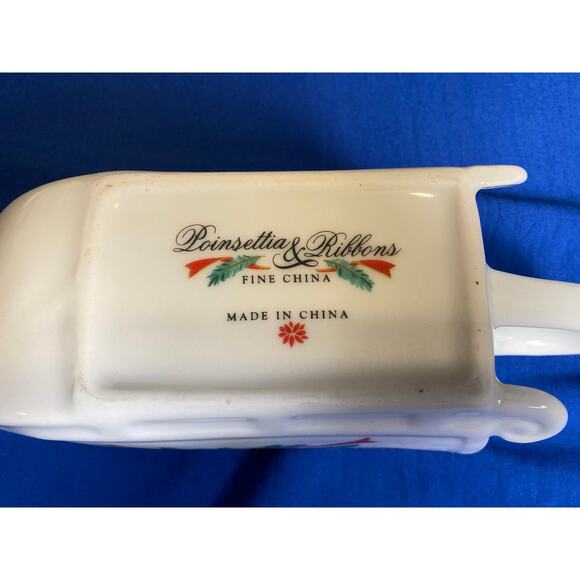 Gravy Boat Holiday Christmas Sleigh Poinsettia and Ribbons Red Green White 16oz - Picture 6 of 9